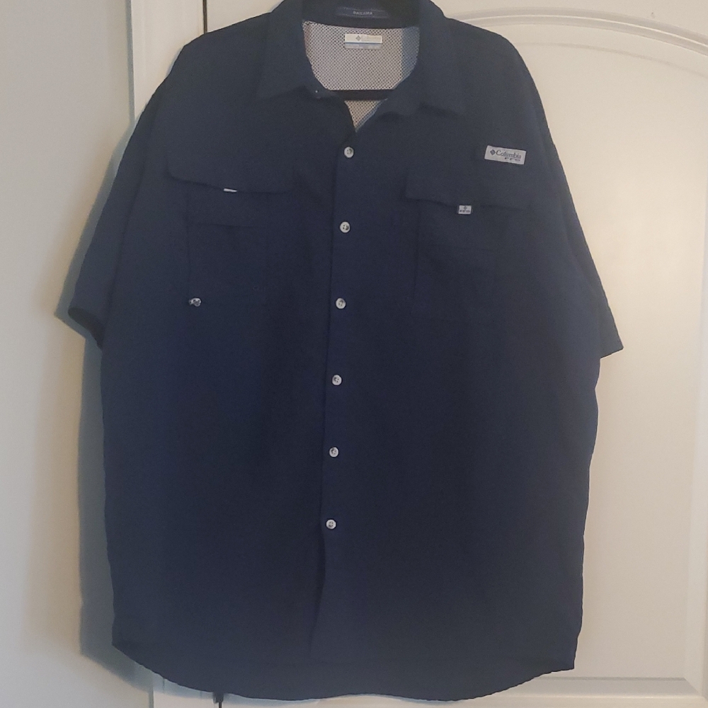 Columbia Men's Dark Blue Casual Shirt